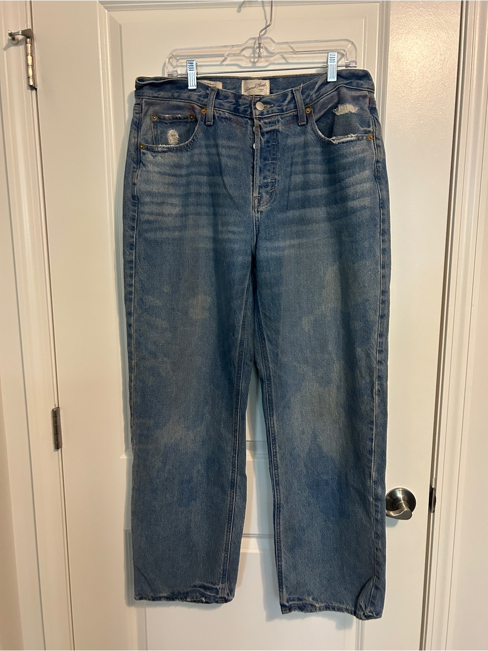 Universal Thread Distressed Blue Straight-Leg Jeans